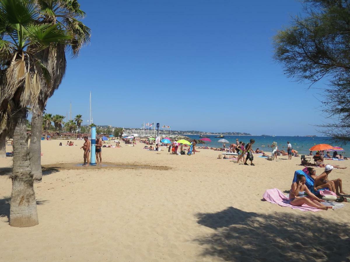 Appartement Port Frejus Avec Loggia Et Acces Plages A Pieds Exterior foto
